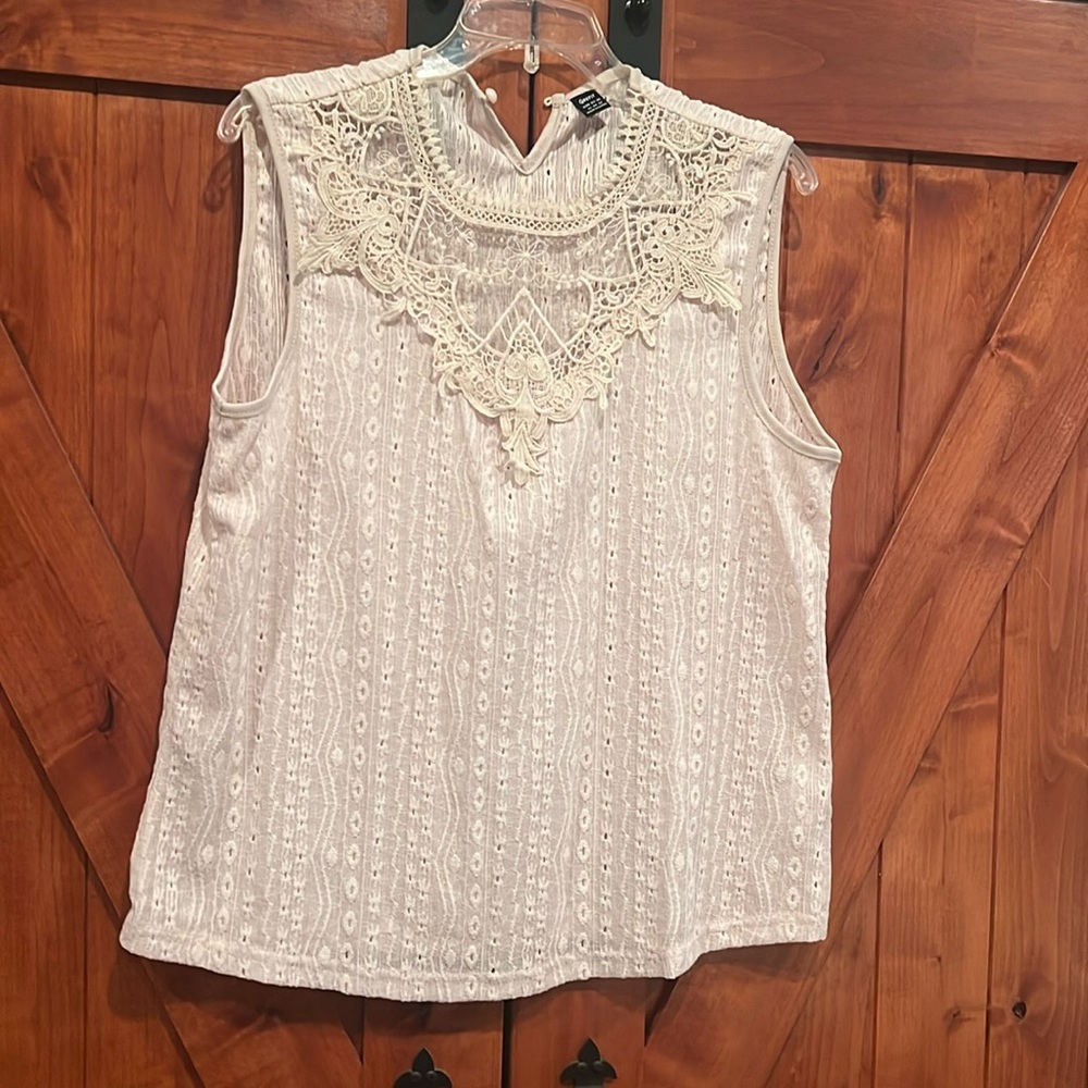 Sleeveless knit/lace tank size XL